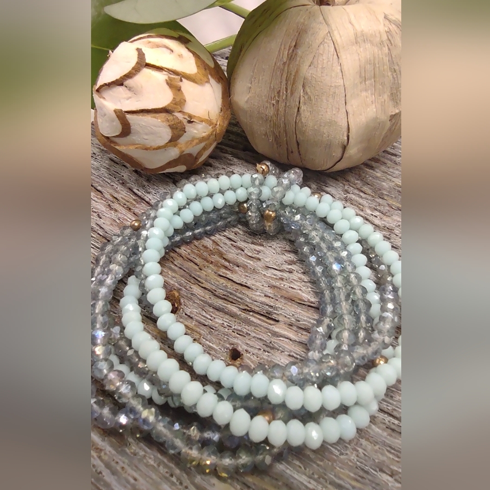 Elegant Beaded Bracelet Set in Mint and Gray